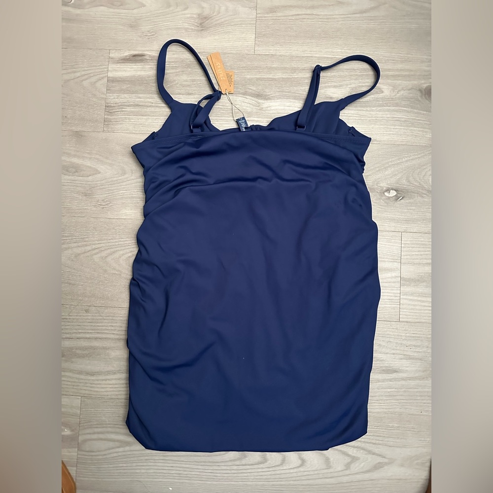 SKIMS Shaping Ruged One-Piece Swin - Picture 3 of 6